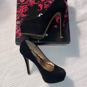 Womens shoes